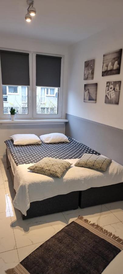 Nighthost Robotnicza 32 M248 Wroclaw Free Parking Διαμέρισμα Δωμάτιο φωτογραφία